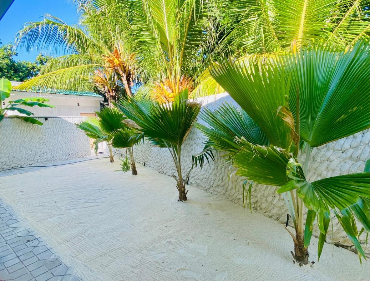 Oasis Village Fenfushi, Maldives Exterior foto